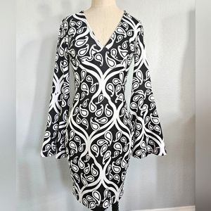 Venus-Retro 60's Style Paisley Black & White dress Bell Sleeve Halloween Sz S